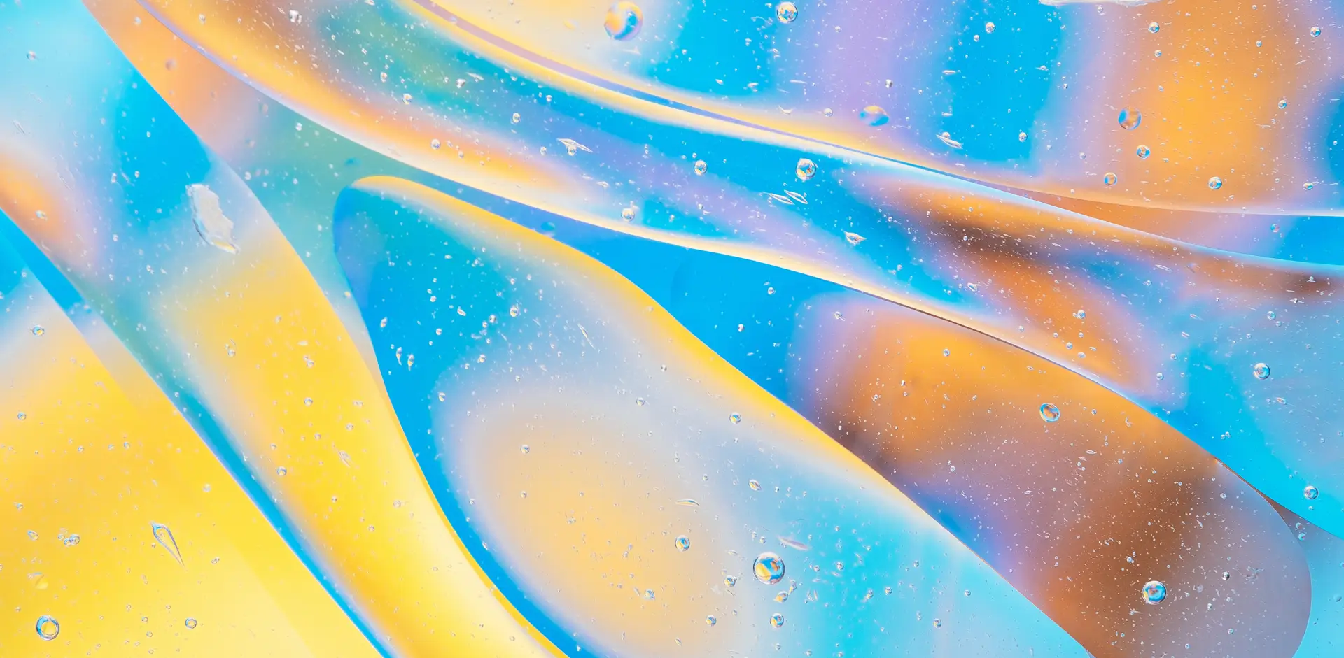 Now I see you! How polarization helps detect oil spills